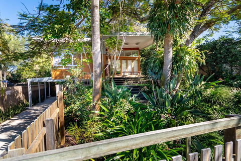 Decked Out For A Fantastic Holiday - (Whole House) Winnett St, Woorim - e-Seniors 1