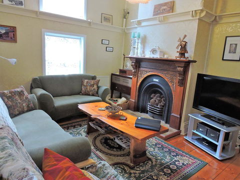 Delightful Cottage - e-Seniors 3