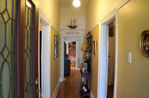 Delightful Cottage - e-Seniors 2