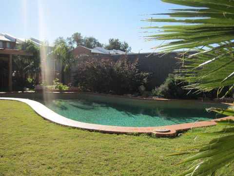 Desert Rose Inn Alice Springs - e-Seniors 1