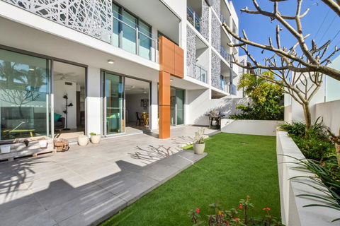 Designer Beach Apartment - Saffire Mooloolaba - e-Seniors 0