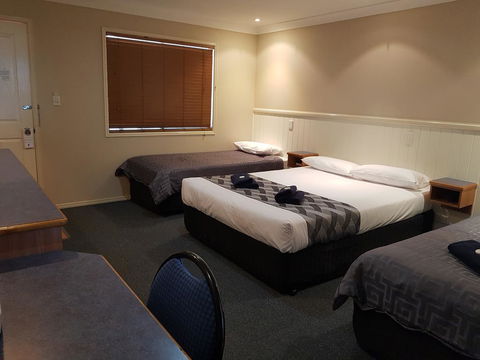 Dirranbandi Motor Inn - e-Seniors 2