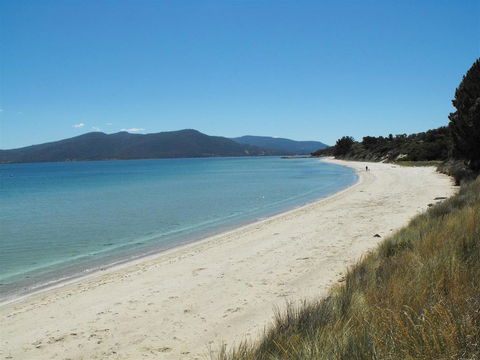 Discover Bruny Island Holiday Accommodation - e-Seniors 1