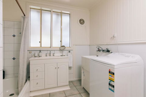 DOVESTONES BY THE SEA - INVERLOCH - e-Seniors 2