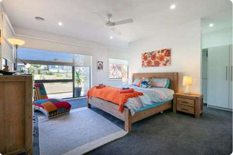 Dromana Spacious Family Getaway Indoor Outdoor Living - e-Seniors 2