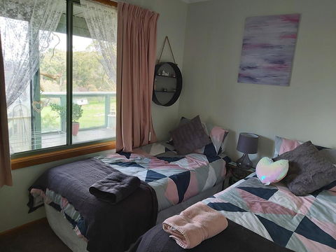 Durham View Cottage - e-Seniors 3
