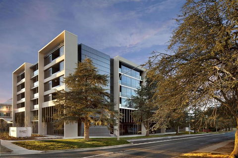 East Hotel And Apartments - e-Seniors 0