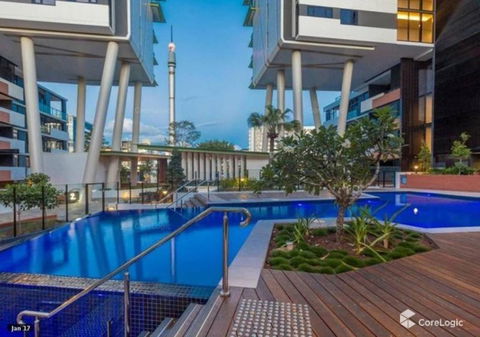 Edmondstone Arena Apartment - e-Seniors 2