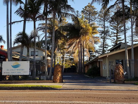 El Lago Tourist Park - e-Seniors 0