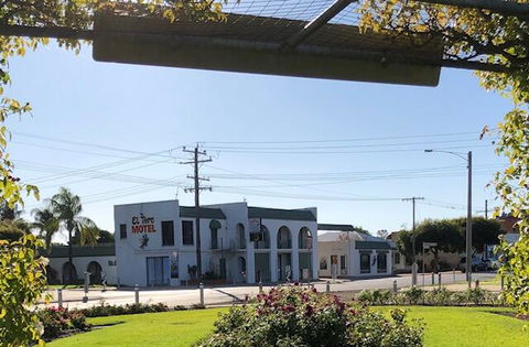 EL TORO MOTEL - e-Seniors 0