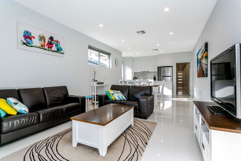 Ella House Adelaide - e-Seniors 0