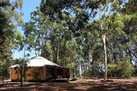 Ellensbrook Cottages - e-Seniors 2