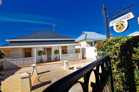 Emaroo Cottages Broken Hill - e-Seniors 2