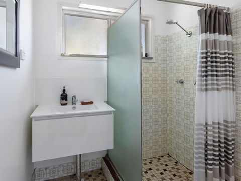 Enjoy The Soothing Sea Breeze - e-Seniors 3