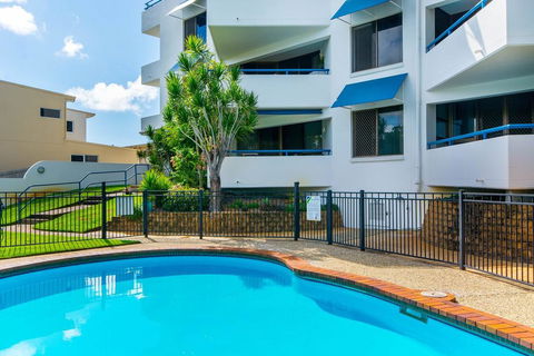 Enjoy The Water Views From Spacious Balcony At Karoonda Sands - e-Seniors 0
