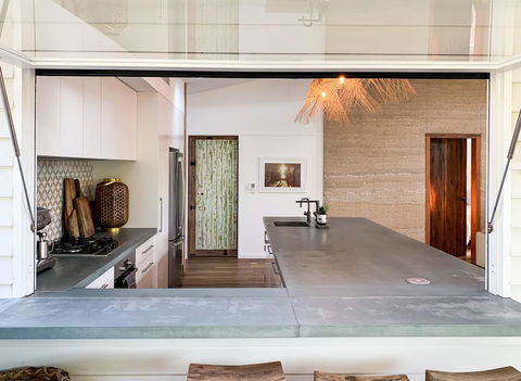 Eternity Beach House - Eco Luxury Byron Bay - e-Seniors 3