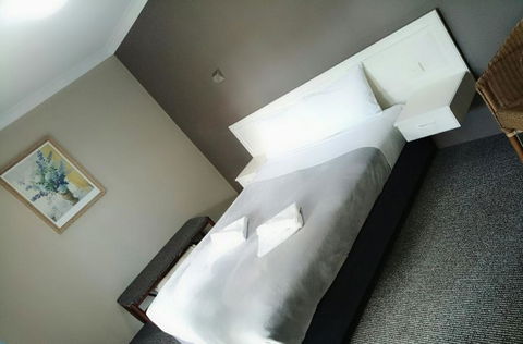 Excelsior Motor Inn - e-Seniors 3