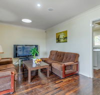 Exclusive Handy Holiday House - e-Seniors