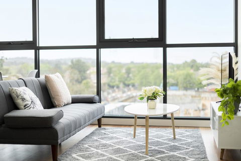 Executive City-centre Apartment With Parking - e-Seniors 3