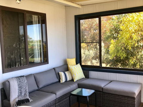 Fareview Beach House - e-Seniors 1