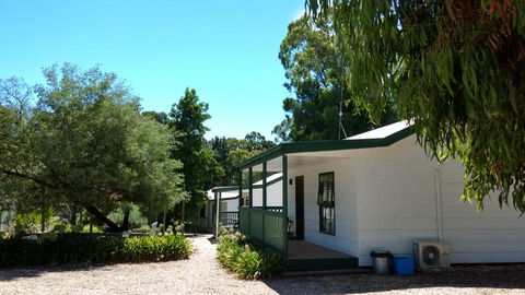 Fernleigh Accommodation - e-Seniors 1