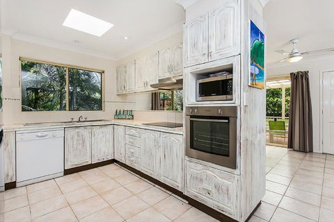 Fiesta Palms 6 - Central Byron Bay - e-Seniors 2