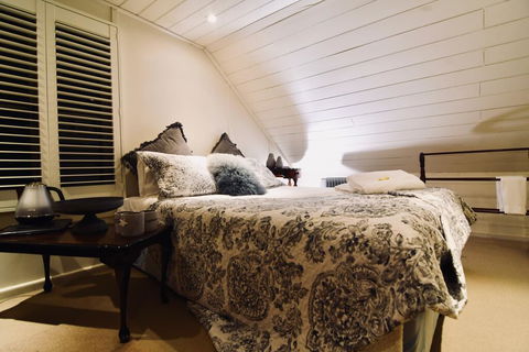 Fitzroy Inn Historic Retreat Mittagong - e-Seniors 1