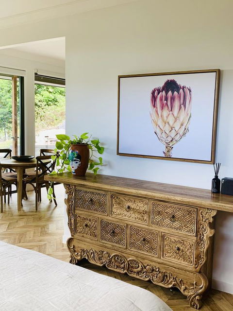 Fletchers Ridge Brand New Luxury Guest House - e-Seniors 3