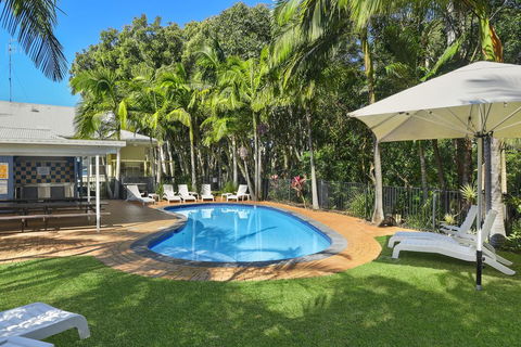 Flynns On Surf Beach Villas - e-Seniors 2