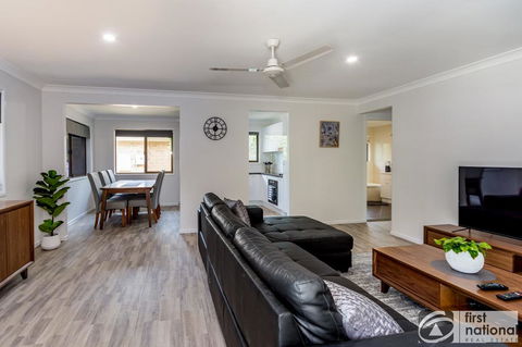 Freshly Revovated Dog Friendly House Walking Distance To Waterfront! - e-Seniors 1