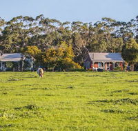 Freshwater Creek Cottages  Farm Stay - e-Seniors