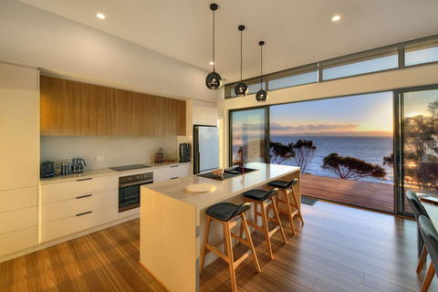 Freycinet Coastal Retreat - e-Seniors 1