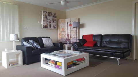 Gateway To The Surf Coast And Geelong - e-Seniors 0