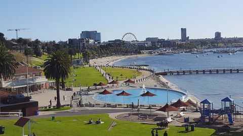 Gateway To The Surf Coast And Geelong - e-Seniors 1