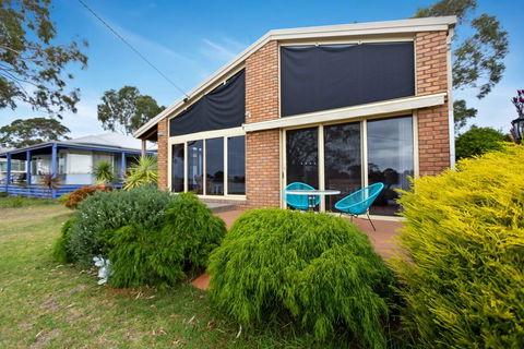 Getaway - Waterfront Island Living - e-Seniors 3