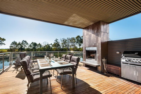 Gippsland Lakehouse - e-Seniors 3