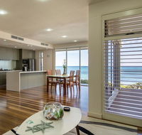 Glenelg Absolute Beachfront - One of Only Two Homes - e-Seniors