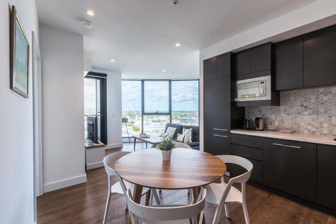 Golden Box Hill Apartment - e-Seniors 1