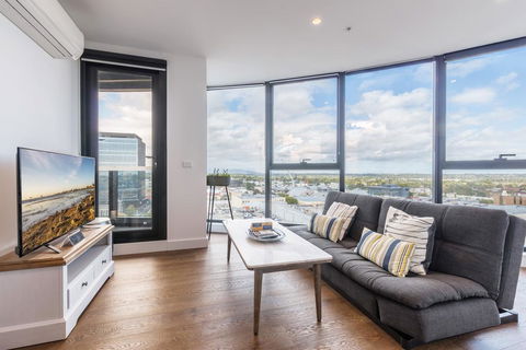 Golden Box Hill Apartment - e-Seniors 0
