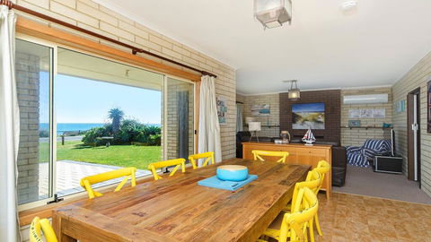 Golden Days - 30 Gold Coast Drive - e-Seniors 0