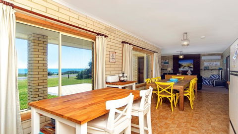 Golden Days - 30 Gold Coast Drive - e-Seniors 3
