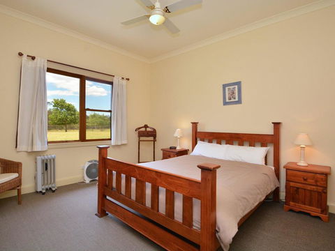 Grasmere Estate Homestead - Hear The Lions Roar From Nearby Hunter Valley Zoo - e-Seniors 2