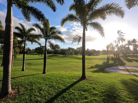 Halliday Bay Resort - e-Seniors 0