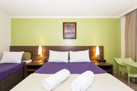 Hedland Hotel - e-Seniors 2
