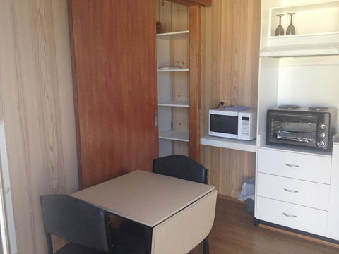 Hillcrest Tourist Park - e-Seniors 2