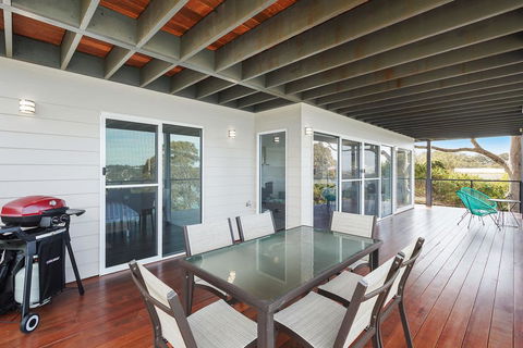 Hillcrest Views Of Wagonga - e-Seniors 3