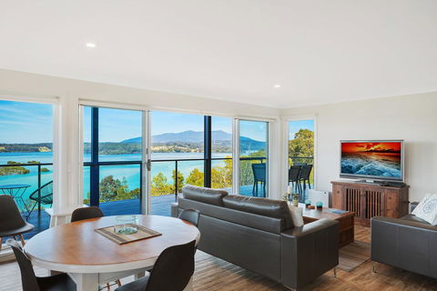 Hillcrest Views Of Wagonga - e-Seniors 1