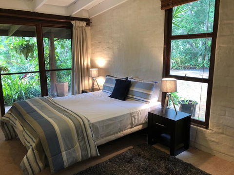 Hinterland Hideaway - e-Seniors 1
