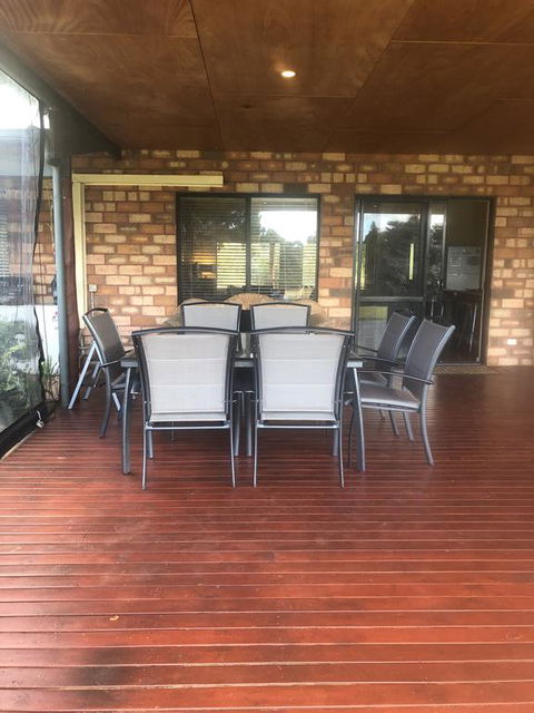 Honeyeater Holiday House - e-Seniors 2