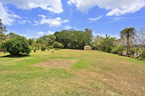 Hook Wine And Sinker Hervey Bay - e-Seniors 2